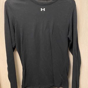 Under Armour top